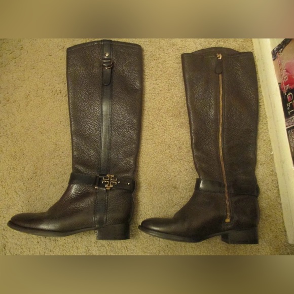 STUNNING Tory Burch Brown Elina Pebbled Leather Logo Boots $525+! SOLD OUT. - Picture 4 of 12